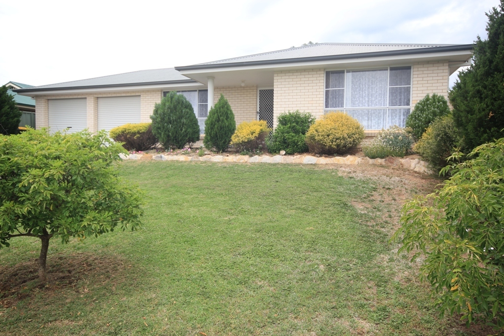 Sold - 7 Baskerville Drive - New Property in Mudgee - Real Estate by