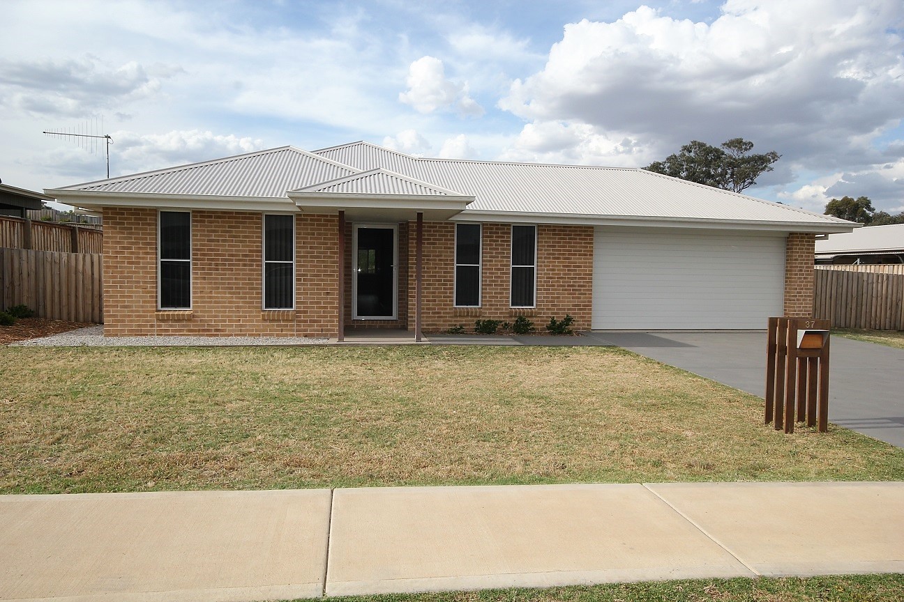Sold - 37 Lions Drive - New Property in Mudgee - Real Estate by David Goldring